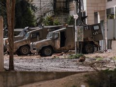 الاحتلال يواصل عدوانه على مدينة طولكرم ومخيميها لليوم الـ95 على التوالي