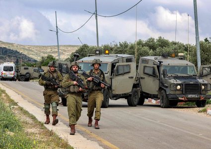 الاحتلال يحاصر منزلا في مخيم بلاطة