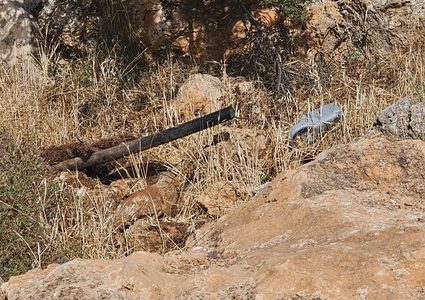 مستعمرون يخربون خط ناقل للمياه في الأغوار الشمالية