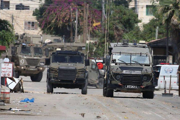 الاحتلال يقتحم بلدة كفل حارس ويحتجز عددا من الشبان