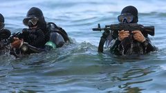 تفاصيل معركة زيكيم: جنود غولاني يهربون أمام القسام والجيش يعترف بالفشل