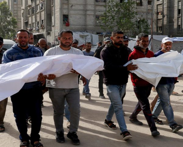 ارتفاع حصيلة الشهداء في قطاع غزة إلى 52.567 والإصابات إلى 118.610