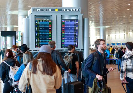 شركات طيران تمدد تعليق رحلاتها إلى مطار اللد على ضوء قرار أنصار الله