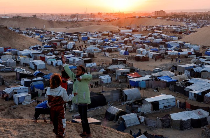 الإعلامي الحكومي بغزة: نرفض مخططات الاحتلال إنشاء مخيمات عزل قسري