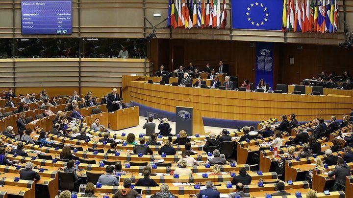 قرار غير ملزم لدول اوروبا .. البرلمان الأوروبي يجمد المنحة المالية للسلطة