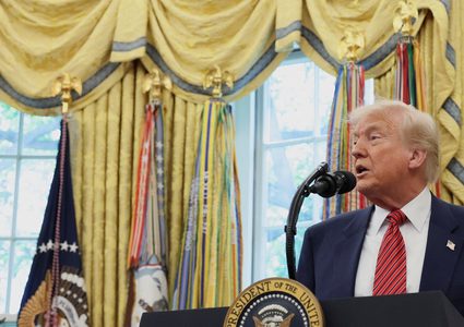 ترامب يعلن التوصل لاتفاق تجاري مع بريطانيا ويؤكد: المزيد من الاتفاقات قادمة