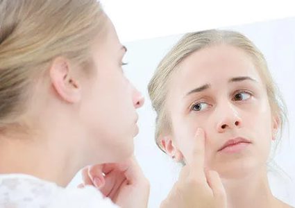 دراسة: بلوغ الفتيات المبكر غير صحي مؤشرًا على الإصابة بأمراض مزمنة