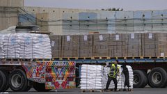 واشنطن: أصبحنا على بعد خطوات من حل لإدخال المساعدات لغزة