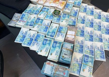 جهاز المخابرات الفلسطينية يحبط صفقة تسريب أرض للاحتلال في صفا وضبط 800 ألف شيقل