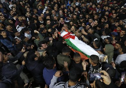 تشييع أشلاء الشهيد حكمت غيث في مخيم عسكر شرق نابلس