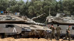 مسؤول إسرائيلي: تراجع احتمال توسيع العملية العسكرية بغزة