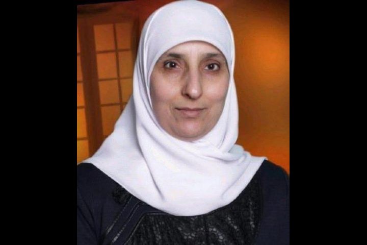 قوات الاحتلال تعتقل أكاديمية وناشطة سياسية جنوب الخليل