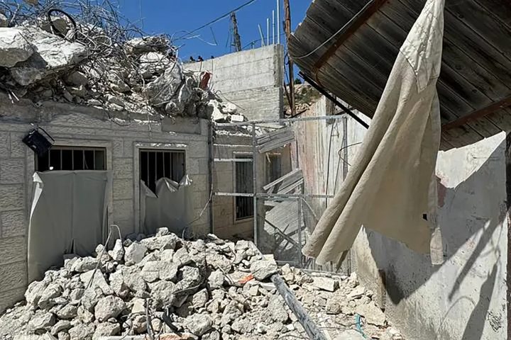 القدس: الاحتلال يقتحم سلوان تمهيدا لتنفيذ عملية هدم