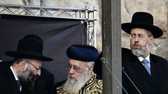 الحاخام الأكبر لإسرائيل: إذا أجبرونا على الانضمام إلى الجيش فسنسافر جميعًا
