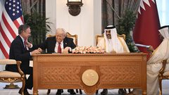 بقيمة 200 مليار دولار .. ترامب يُعلن عن صفقة بيع ضخمة بين شركة بوينغ وقطر