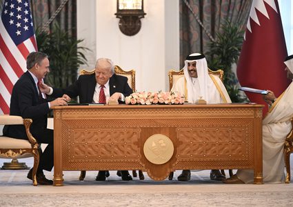 بقيمة 200 مليار دولار .. ترامب يُعلن عن صفقة بيع ضخمة بين شركة بوينغ وقطر