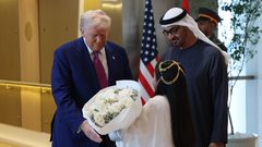 في آخر محطات جولته الخليجية .. ترامب يصل إلى الإمارات