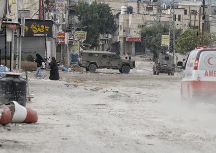 اختناق عائلة بالغاز خلال اقتحام قوات الاحتلال شمال غرب رام الله