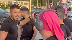 إعلام عبري: الاعتداء على متظاهرين يطالبون بإعادة الأسرى