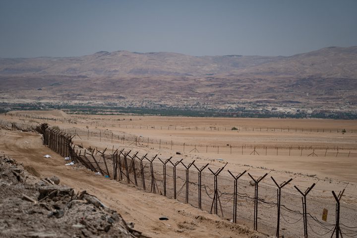 الكابينت يصادق على إقامة جدار على الحدود الأردنية مع إسرائيل
