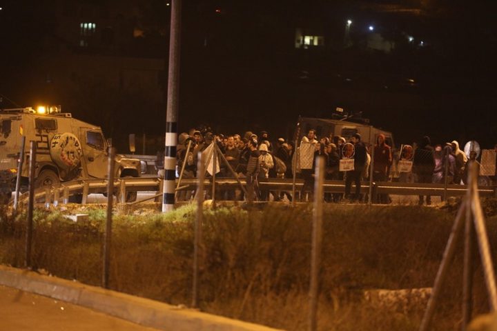 مستوطنون يطلقون النار صوب المواطنين في دير بلوط