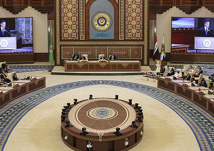 بغداد: القمة العربية تحث المجتمع الدولي على الضغط لوقف حرب الإبادة بغزة فوراً