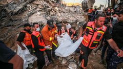 "الدفاع المدني" بغزة: لا نستطيع انتشال العالقين تحت الأنقاض لافتقادنا المعدات