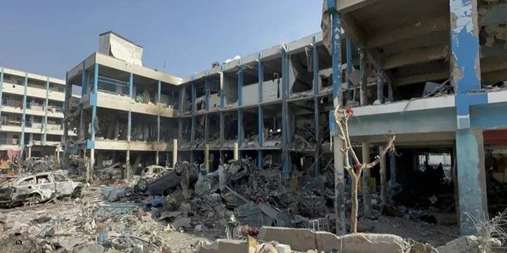 5 شهداء أغلبهم أطفال بقصف الاحتلال مدرسة تؤوي نازحين غرب النصيرات