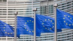 رسمياً.. الاتحاد الأوروبي يعلن رفع العقوبات الاقتصادية عن سوريا