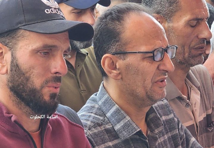 وداع وتشييع 30 شهيدا ارتقوا في مجازر الاحتلال التي ارتكبها بحق العائلات وسط قطاع غزة فجر اليوم.