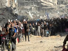 المنظمات الأهلية: تهجير الاحتلال لأهالي غزة جريمة إبادة وتطهير عرقي