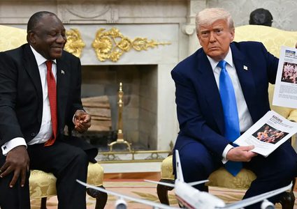 ترامب يفاجئ رئيس جنوب إفريقيا بأدلة "إبادة جماعية" بحق البيض في جنوب افريقيا