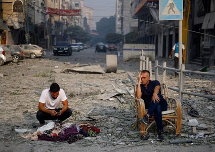 عشرات الشهداء والجرحى وخروج مشافٍ جديدة عن الخدمة في اليوم 65 لعودة الحرب