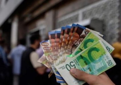 صرف دفعة مالية جديدة لعمال غزة الموجودين في المحافظات الشمالية
