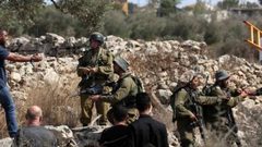 مئات المستوطنين يقتحمون "مقام يوسف" شرق نابلس