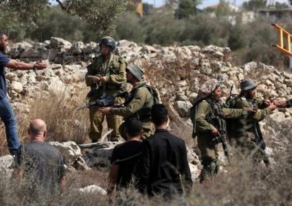 مئات المستوطنين يقتحمون "مقام يوسف" شرق نابلس