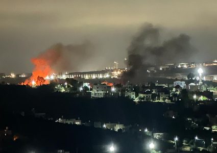 مستوطنون يهاجمون بلدة بروقين ويحرقون منازل