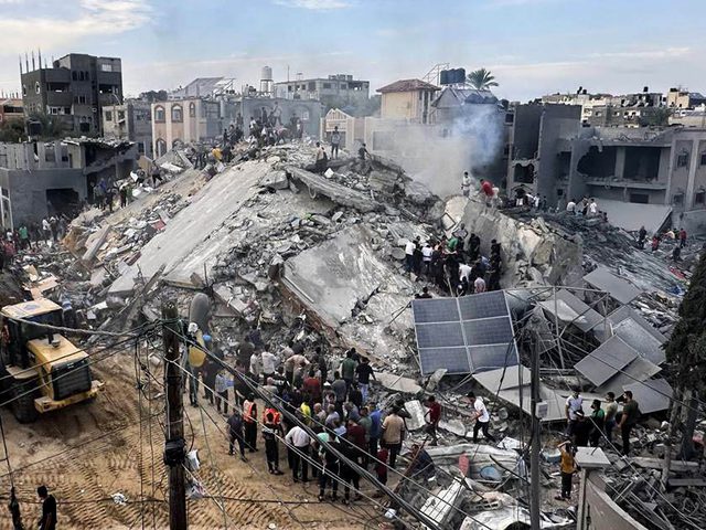 16 شهيدا وعشرات الإصابات في قصف الاحتلال مناطق متفرقة بقطاع غزة
