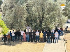 40 ألفا يؤدون صلاة الجمعة في المسجد الأقصى