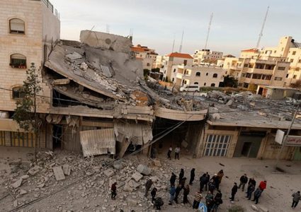 الاحتلال يقتحم منزل الشهيد القواسمي