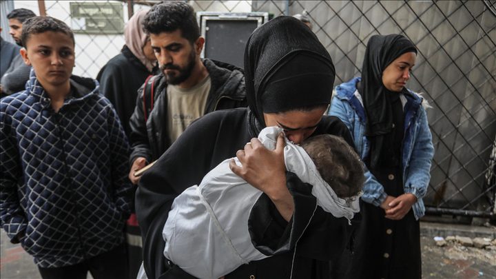 52 شهيدا منذ فجر السبت: استشهاد 5 مواطنين في غارة للاحتلال على دير البلح