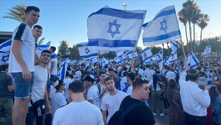 مسيرات استفزازية للمستوطنين في البلدة القديمة بالخليل