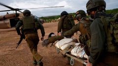 إصابة ضابط احتياط في جيش الاحتلال بجروح خطيرة بنيران قناصة شمال غزة