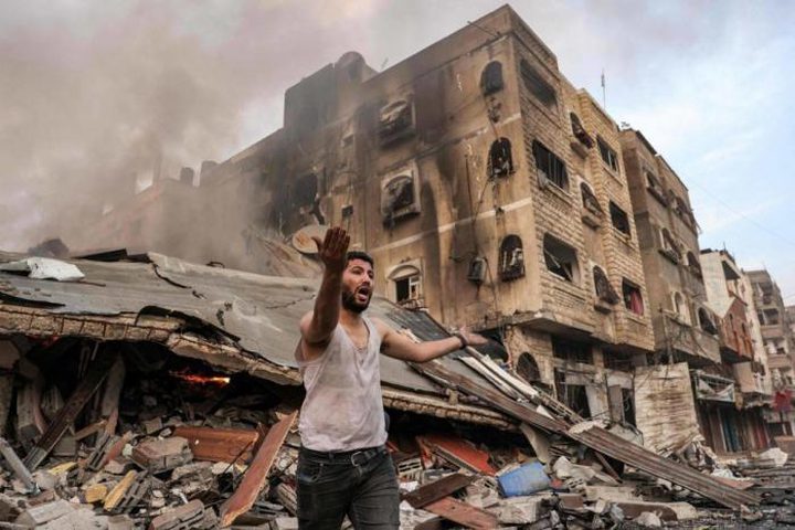 13 شهيدا بينهم أطفال ونساء في قصف الاحتلال على قطاع غزة