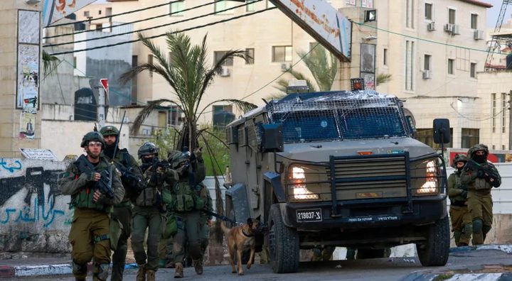 قوات الاحتلال تقتحم جناتا جنوب بيت لحم وتداهم محلات تجارية