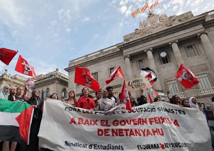 برشلونة تقطع علاقاتها باسرائيل