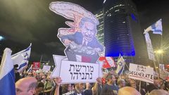 160 كاتبا ومثقفا إسرائيليا يوقعون بيانا ضد الحرب في غزة: نتنياهو لا يمثلنا