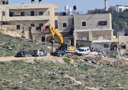 عمليات هدم واعتقالات في الضفة الغربية