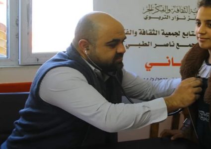 لحق بأبنائه التسعة.. استشهاد الطبيب حمدي النجار متأثرًا بإصابته