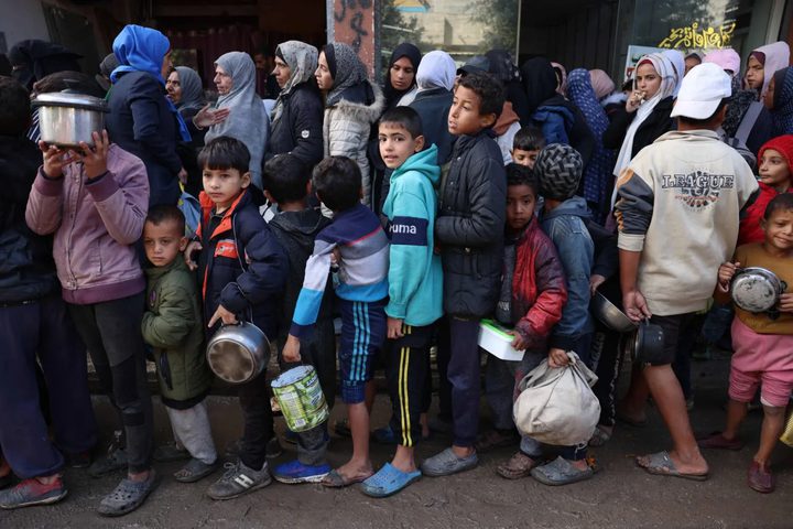 الأورومتوسطي: إسرائيل تنفذ المجزرة الأكبر بحق المُجوَّعين بغزة
